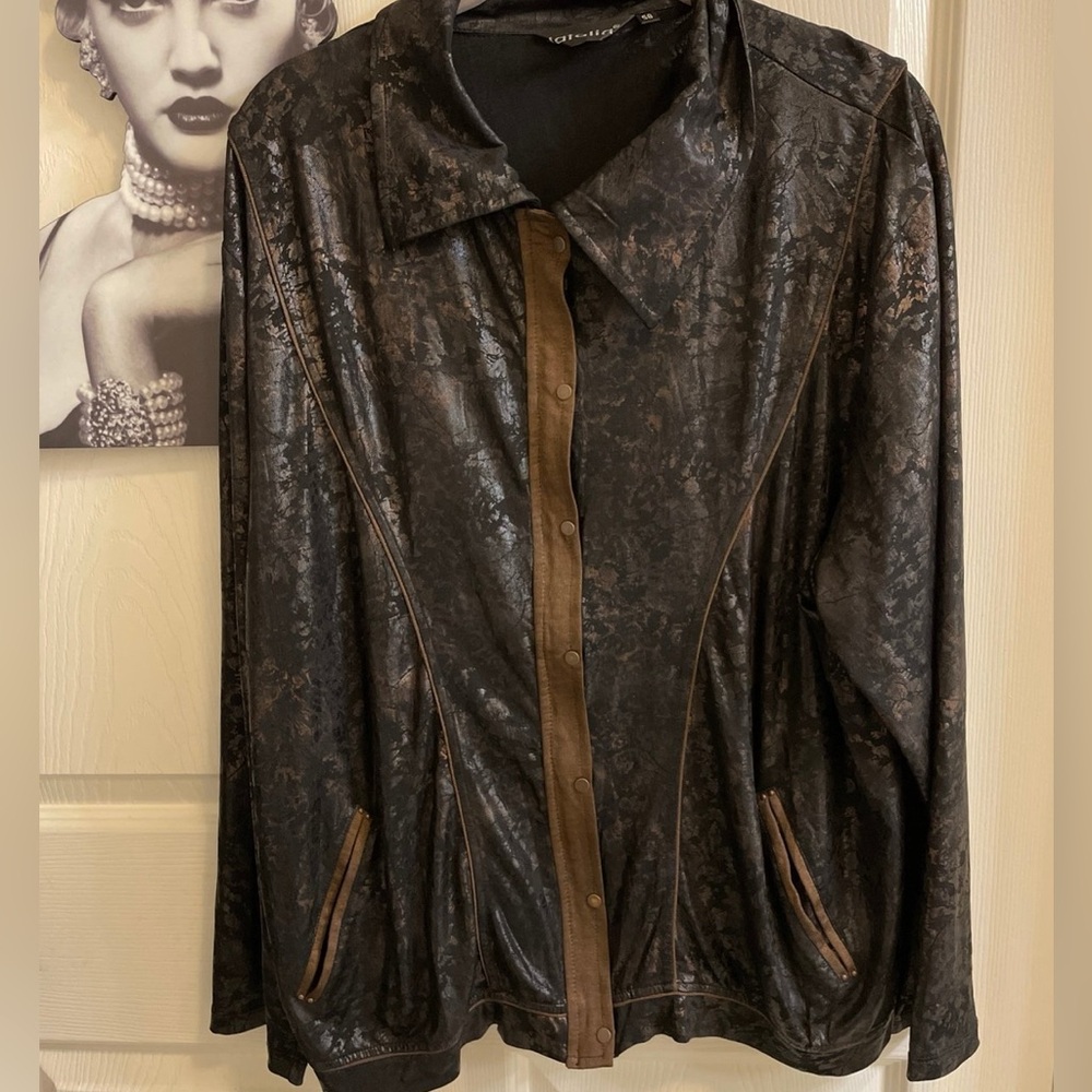 Shirt / Jacket. Zip and Button Unique Top 1X